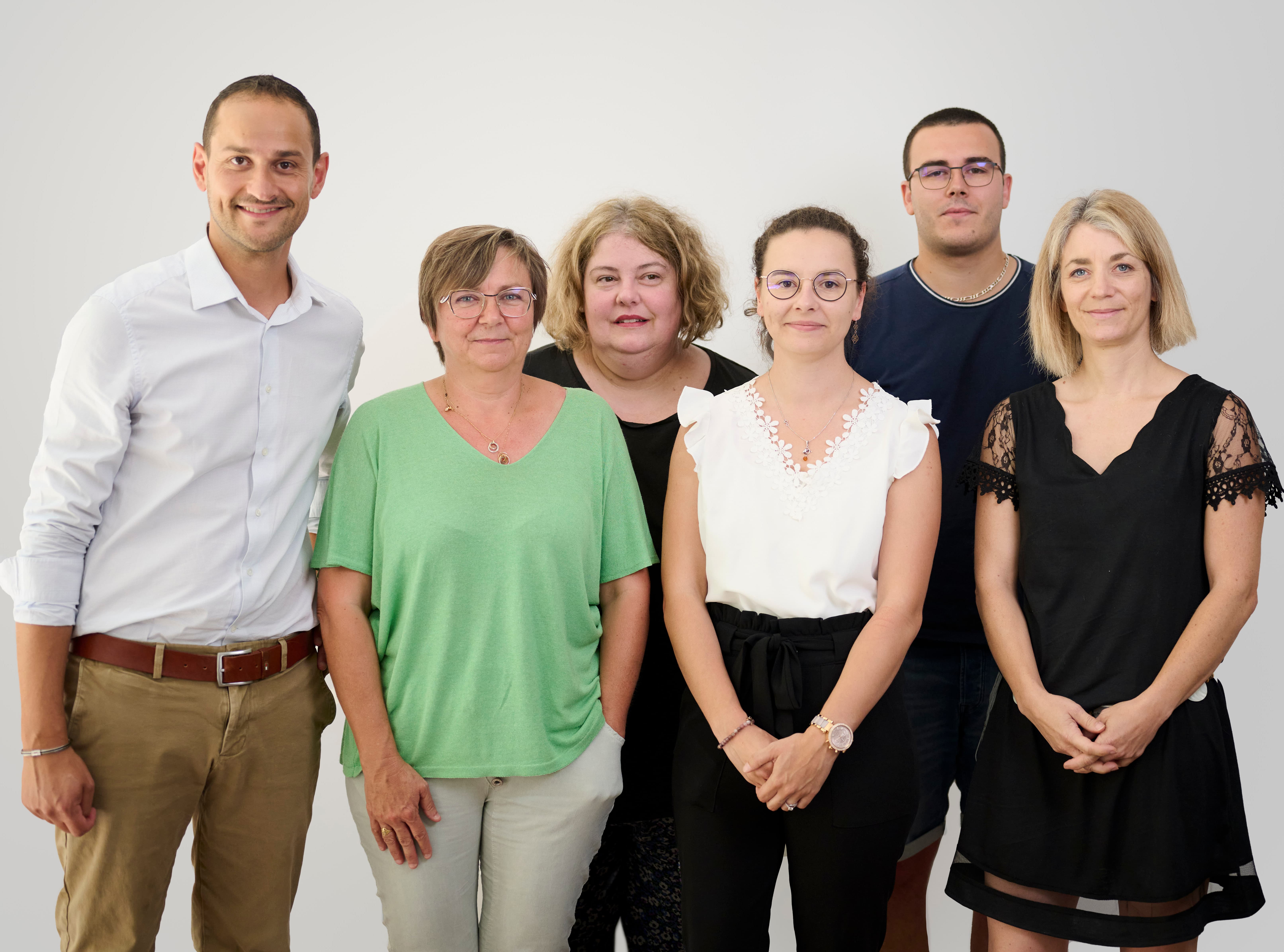 Équipe du cabinet d’expertise comptable Chiffres et Solutions, membre du groupe Bonnet & Associés, à Saint Romain de Jalionas